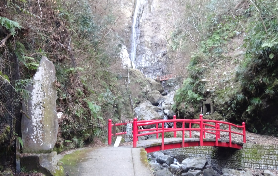 洒水の滝